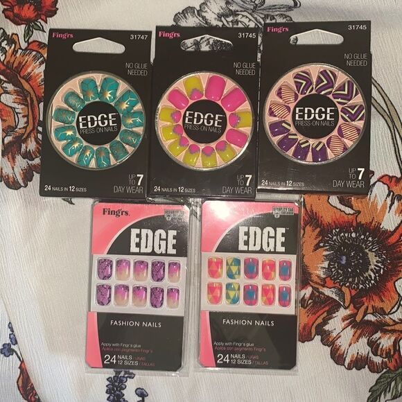 Press on Nail Bundle - Picture 1 of 3